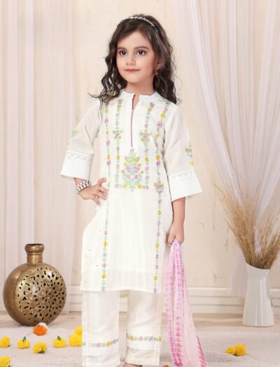 Mastarang Muslin Three Fourth Sleeves Floral Embroidered Kurti Bottom Set With Dupatta - White