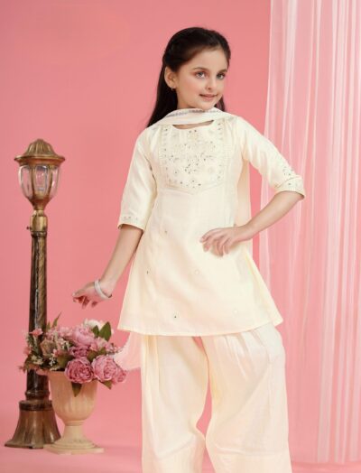 Mastarang Poly Blends Three Fourth Sleeves Floral Embroidered Kurti Salwar Set With Dupatta - Off White