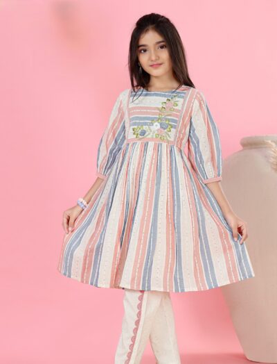 Mastarang Rayon Three Fourth sleeves Floral Embroidered Kurti Bottom Set  - OffWhite