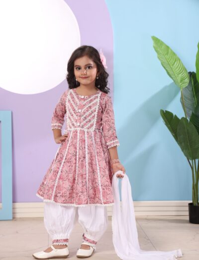 Mastarang Cotton Blend Three Fourth Sleeve Floral Print Kurti Salwar Set With Dupatta - Pink